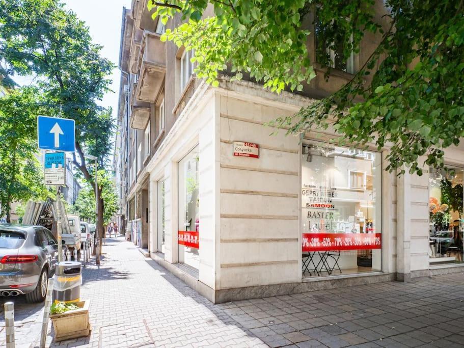 Cozy 1 Bdrm, Top Center, Solunska Near Vitoshka Street София Экстерьер фото